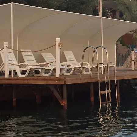 Beach Side Bozburun Marmaris * מוגלה